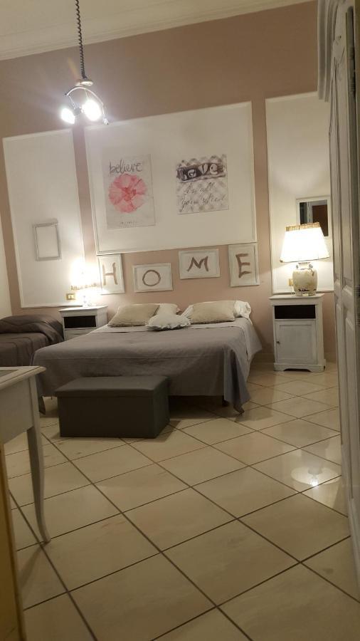 B&B Napoli Centrale Room&Jacuzzi Bagian luar foto