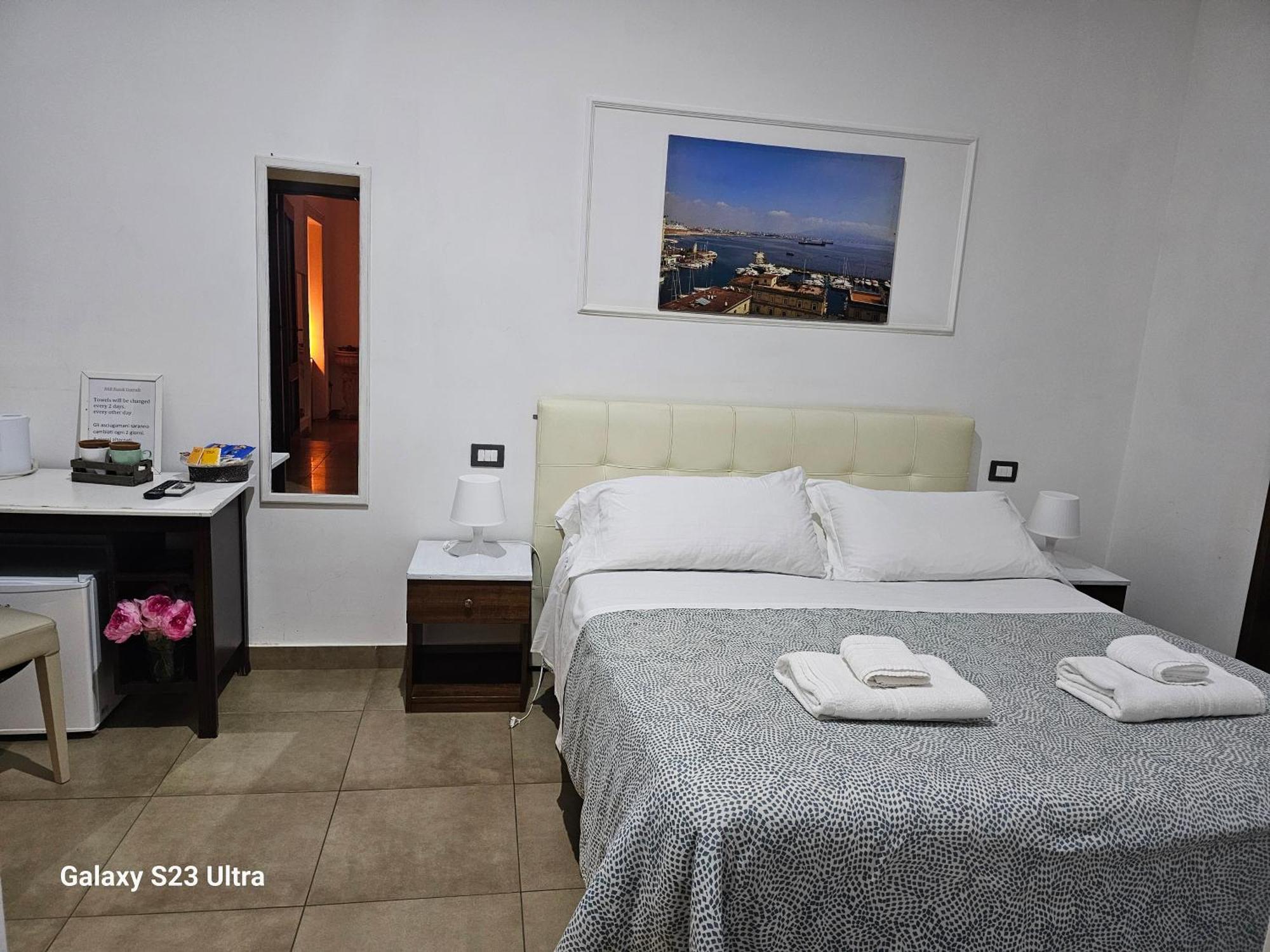 B&B Napoli Centrale Room&Jacuzzi Bagian luar foto